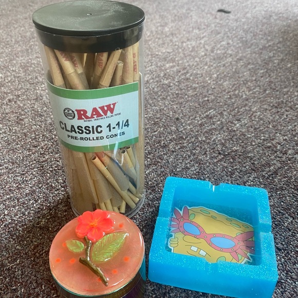 Smoking kit - Picture 2 of 2